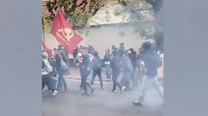 Новые протесты начались во Франции — теперь под коммунистическими флагами