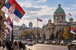 В Сербии закрылись участки на внеочередных парламентских выборах