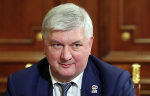 Воронежский губернатор Гусев начал планёрку с минуты молчания в память о погибших