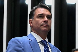 Болсонару сам просил продлить выборы, а после поражения потребовал их отменить