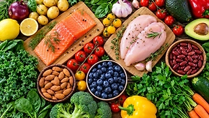 Дожить до 100 лет: 7 простых продуктов, которые стоит добавить в свой рацион