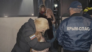 Тёплый приём после тяжёлых испытаний: Лантратова показала, как встретили жителей Алешек в Крыму