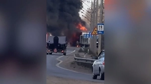 Фура сгорела на трассе М-4 под Воронежем, пострадал водитель