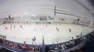 Камера сняла видео, как трансгендер* открыл стрельбу на хоккейном матче в США