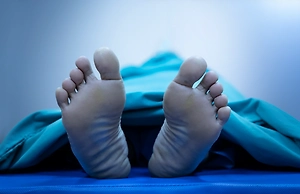 В Среднеколымске тела умерших хранили рядом с продуктами