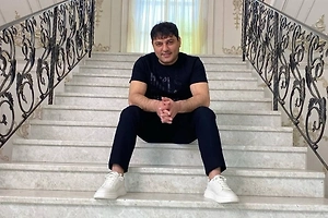 Исполнитель хита «За тебя калым отдам» госпитализирован после концерта в Краснодаре