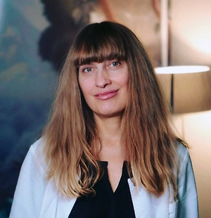 После яркой, хотя и напряжённой, предпраздничной суеты и относительно расслабленного января наступает жёсткая реальность. Ёлка выброшена, подарки забыты, а до весны ещё далеко. Дни хоть и прибавляются, но незаметно. Погода чаще всего мрачная. Это создаёт идеальный «коктейль» для упадка сил.