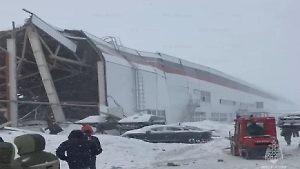 После обрушения крыши завода под Липецком четверо рабочих находятся в состоянии средней тяжести