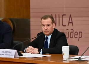 Медведев напомнил Финляндии, что она была сателлитом Гитлера