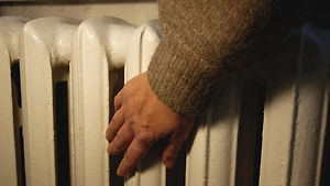 Более 3700 жилых домов в Киеве остаётся без тепла после ударов по ТЭЦ