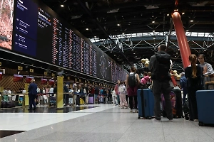 В Ярославле ввели ограничения на полёты, в Саратове — отменили