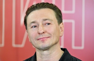 Сергей Безруков пошутил, что не собирается «захватывать» пост ректора Школы-студии МХАТ