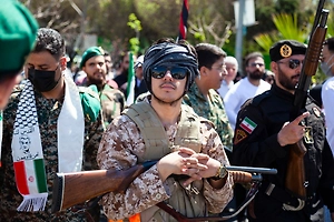 В Китае заявили, что США оказались между двух «пороховых бочек»