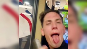 Судьи ВХЛ «сообразили на троих» в раздевалке и потеряли работу из-за аморального поведения