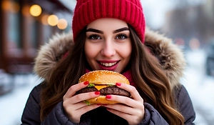 Почему зимой начинает зажировку не только манул Тимофей, но и все мы – научное объяснение