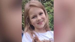 Детская перчатка найдена возле озера в Смоленске, где ищут 9-летнюю Сашу Фоменкову