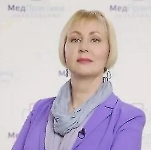 Кроме того, холод влияет на гормональный фон. Уровень гормонов, регулирующих чувство голода и сытости — грелина и лептина — может меняться при низких температурах, что дополнительно стимулирует желание есть. В результате организм «требует» больше пищи, особенно богатой углеводами и жирами, которые быстрее обеспечивают энергией и помогают согреться.