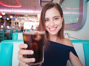 Кровавые пузырьки: Правда ли кока-кола разъедает желудок