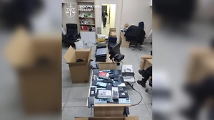 В Днепропетровской области накрыли сеть колл-центров, где орудовали более 1,5 тыс. мошенников