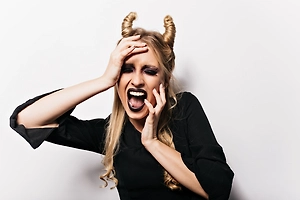 Москвичка чуть не стала рогатой из-за препарата от прыщей