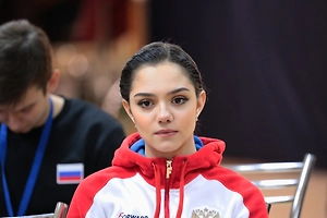 «Горжусь вами»: Евгения Медведева поддержала Петросян и Гуменника