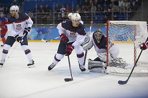 Впервые с 1980 года сборная США стала олимпийским чемпионом по хоккею
