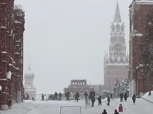 МЧС предупредило москвичей о метели, гололёде и сильном ветре в ближайшие часы