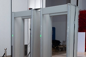 Красноярскую школу охраняли две пенсионерки, рамки металлодетекторов не работали