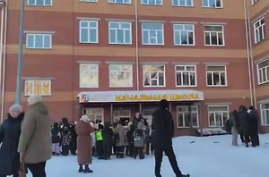 СК завёл три уголовных дела после нападения ученицы в школе Красноярска