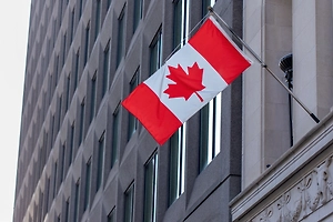 Посольство Канады назвало причину прекращения выдачи виз в России