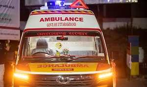 В Индии продавец дал девочке «конфету», которая взорвалась у неё во рту