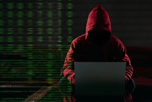 Глава ФБР Патель заявил о связанных с РФ хакерах, взламывавших аккаунты в Signal