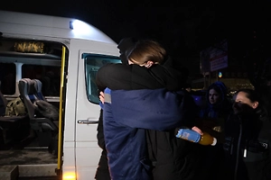 Спасённых с Украины мирных жителей доставили в Курск