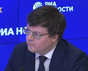 Стратегия уделяет много внимания роли русского народа как государствообразующего. Например, прямо указано, что доля мероприятий, направленных на популяризацию русской культуры, в общем количестве этнокультурных мероприятий должно составлять не менее половины от общего объема. Она стала гораздо более «операционной», нацеленной на результат и на системное купирование межнациональных конфликтов через формирование единого этнокультурного поля