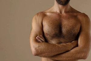 Российские мужчины вслед за женщинами увлеклись пластикой груди, но есть нюанс