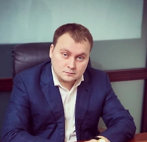 Если же магазин отказывается принимать товар, утверждая, что дефект возник по вине покупателя, сначала можно провести независимую экспертизу в специализированной организации. После получения экспертного заключения потребитель вправе обратиться в суд.