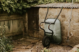 Россиянам рассказали, за сколько можно построить бункер на даче