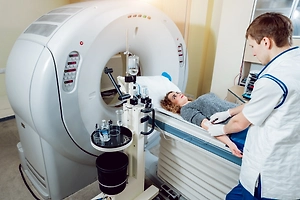 Обслуживание аппаратов МРТ в России может подорожать из-за войны в Иране