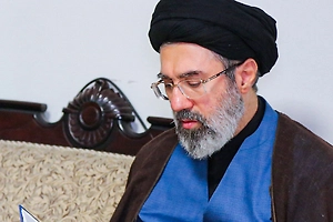 CBS: Хаменеи опасался, что его сын Моджтаба станет верховным лидером Ирана 