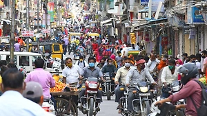 Крематории без газа, закрытые школы: Бумеранг от войны в Иране бьёт по Южной Азии