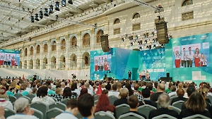 В Москве 65 семей стали победителями полуфинала конкурса «Это у нас семейное»