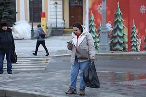 Москвичи начали получать СМС о возможных ограничениях в работе мобильного интернета