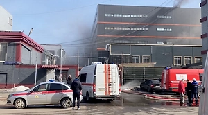 Пожар охватил бизнес-центр на юго-востоке Москвы