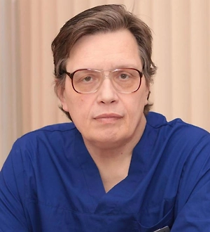 При гнойных заболеваниях, как мастит у Тодоренко, действительно использовалась такая методика с капустным листом, но это из народной медицины. Сказать, что она очень эффективна, не могу.