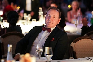 Кевин Спейси урегулировал иски о домогательствах с тремя мужчинами