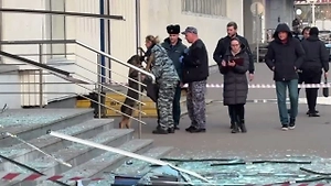 Не пойду на ручки, давай играть: Овчарка чуть не сорвала работу полиции на месте взрыва в Москве