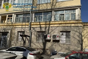 Пятилетняя девочка погибла, выпав из окна пятого этажа в Москве