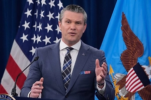 «Они умерли за тебя»: Хегсет попытался растрогать публику историей о разговоре с сыном про Иран