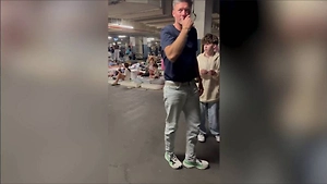 Российские туристы в Дубае ночуют в подвалах и паркингах из-за ударов Ирана