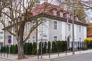 Дипломат Семёнов: Россияне в Польше со слезами восприняли закрытие консульства в Гданьске